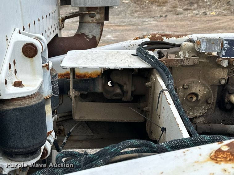 image for item KL9204 2004 Peterbilt 357  ready mix truck