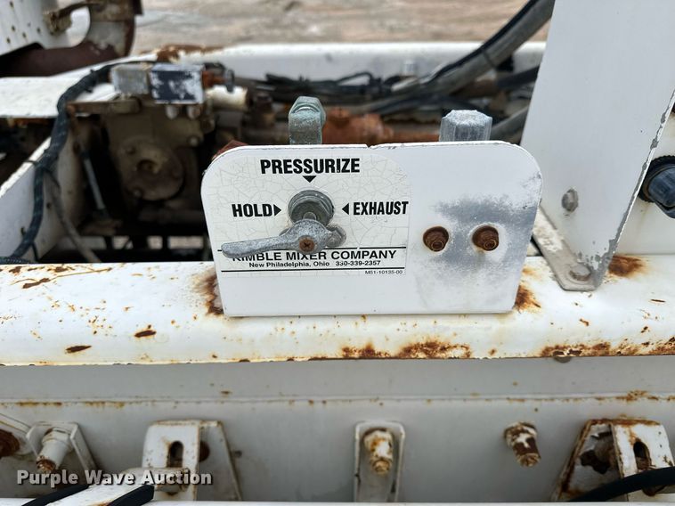 image for item KL9204 2004 Peterbilt 357  ready mix truck