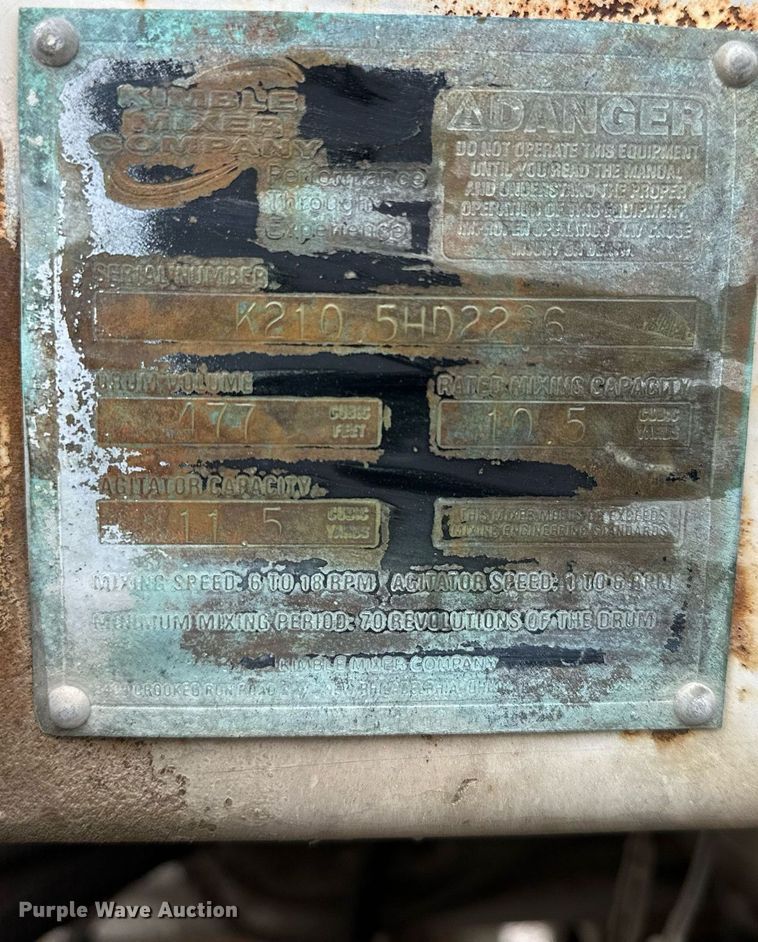 image for item KL9204 2004 Peterbilt 357  ready mix truck