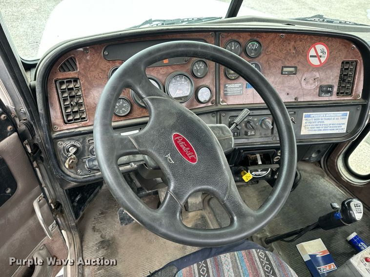 image for item KL9204 2004 Peterbilt 357  ready mix truck