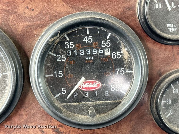 image for item KL9204 2004 Peterbilt 357  ready mix truck