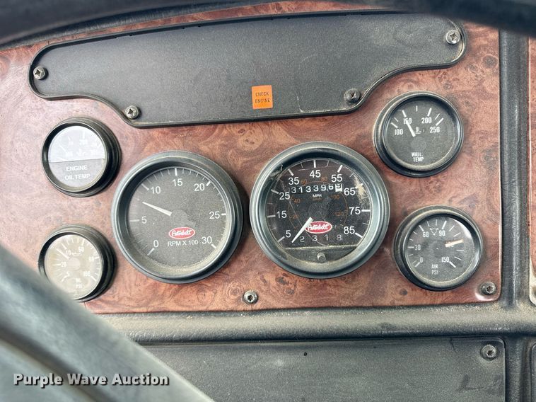 image for item KL9204 2004 Peterbilt 357  ready mix truck