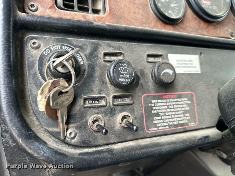 image for item KL9204 2004 Peterbilt 357  ready mix truck