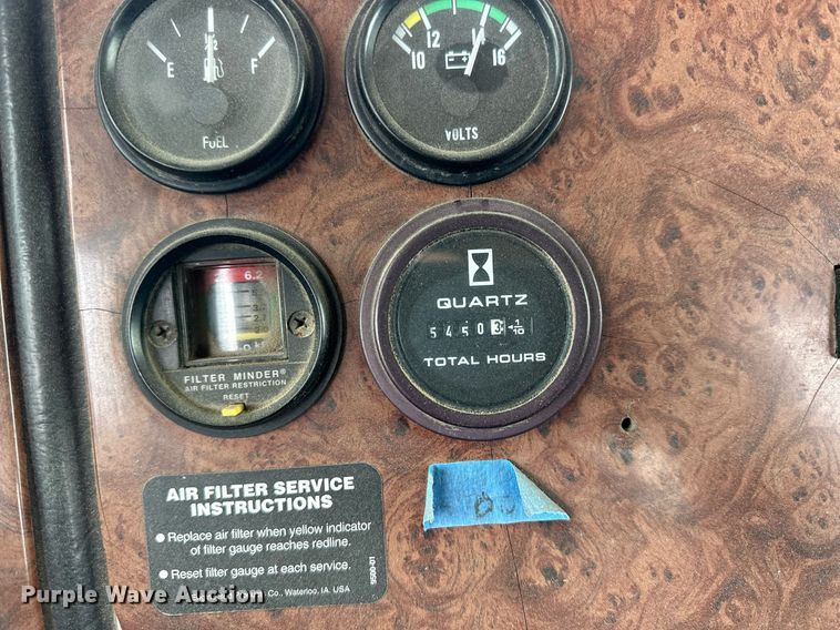 image for item KL9204 2004 Peterbilt 357  ready mix truck