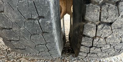 image for item KL9204 2004 Peterbilt 357  ready mix truck