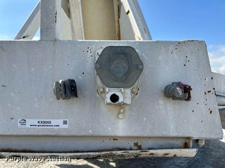 image for item KX9005 1979 Fruehauf  tank trailer