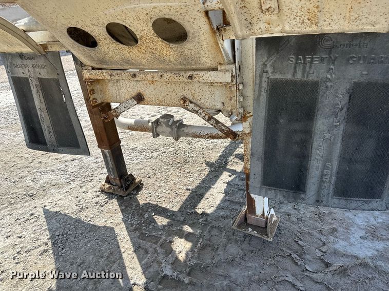 image for item KX9005 1979 Fruehauf  tank trailer