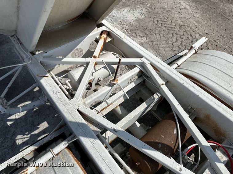 image for item KX9005 1979 Fruehauf  tank trailer