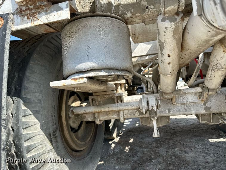 image for item KX9005 1979 Fruehauf  tank trailer