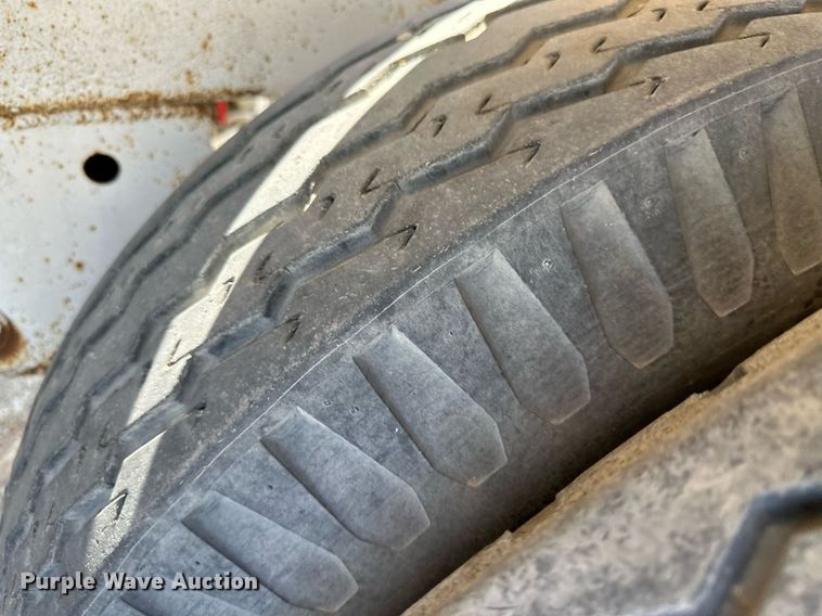 image for item KX9005 1979 Fruehauf  tank trailer