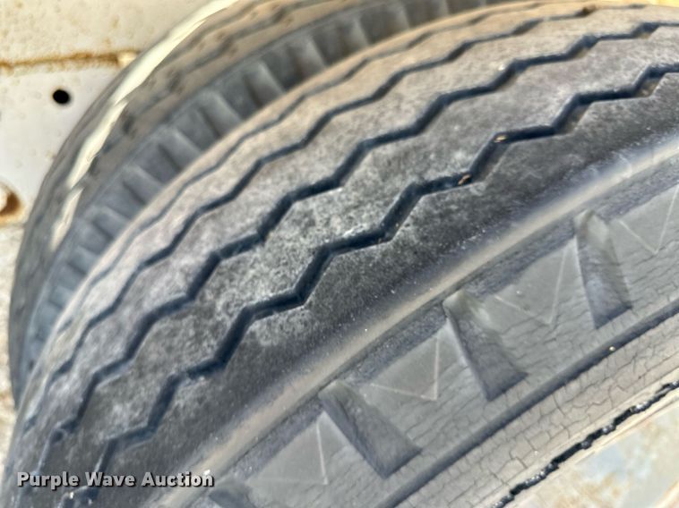 image for item KX9005 1979 Fruehauf  tank trailer