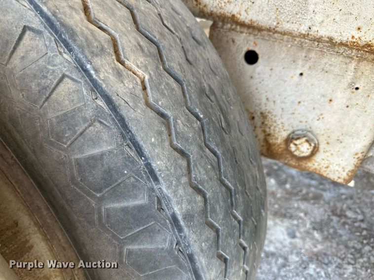 image for item KX9005 1979 Fruehauf  tank trailer