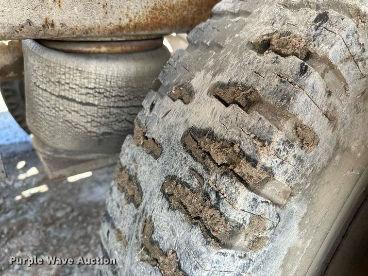 image for item KX9005 1979 Fruehauf  tank trailer