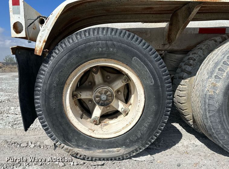 image for item KX9005 1979 Fruehauf  tank trailer