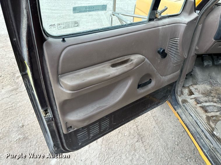 image for item KX9006 1993 Ford F350  flatbed pickup truck