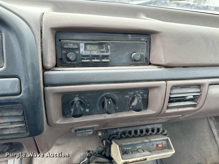 image for item KX9006 1993 Ford F350  flatbed pickup truck