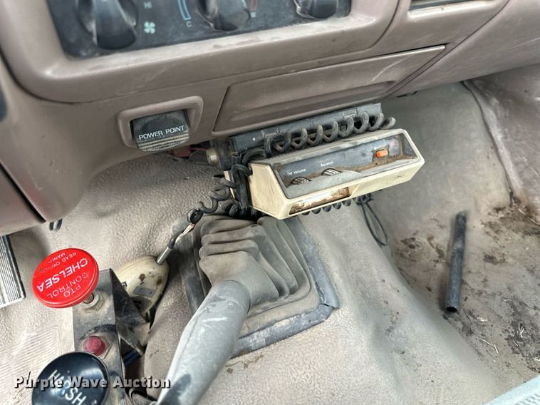 image for item KX9006 1993 Ford F350  flatbed pickup truck