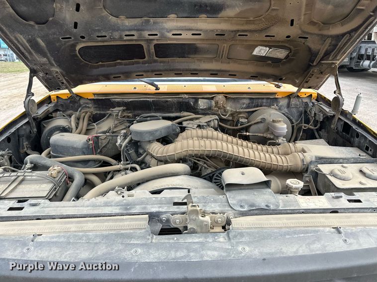 image for item KX9006 1993 Ford F350  flatbed pickup truck