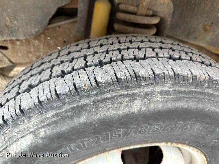 image for item KX9006 1993 Ford F350  flatbed pickup truck