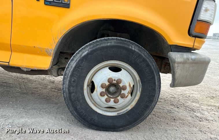 image for item KX9006 1993 Ford F350  flatbed pickup truck