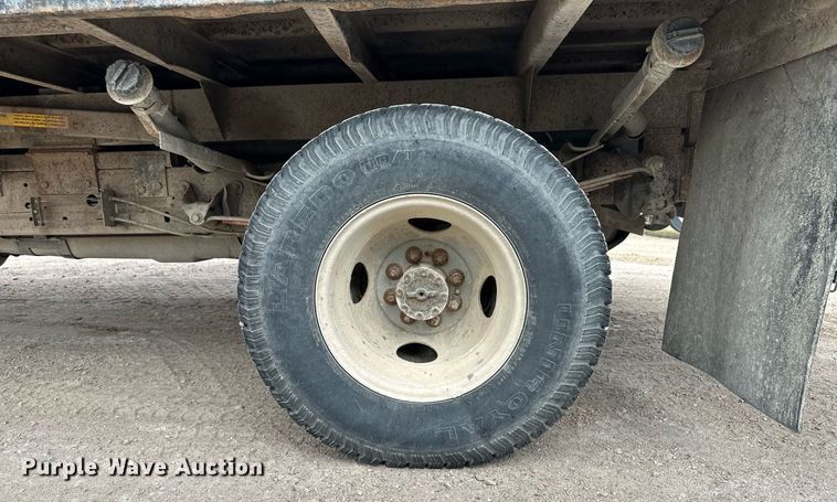 image for item KX9006 1993 Ford F350  flatbed pickup truck