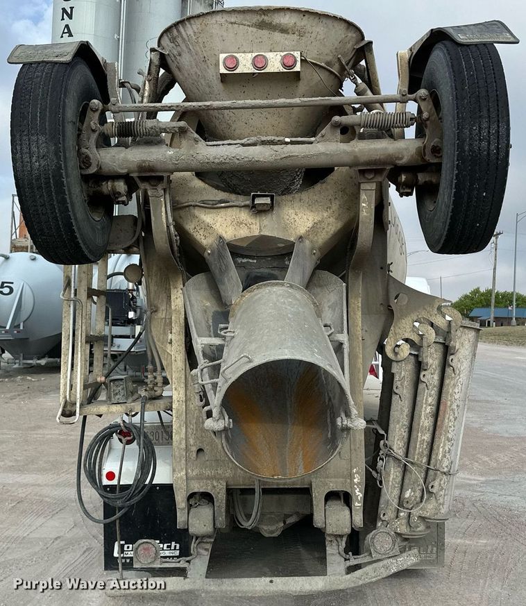 image for item KX9007 2015 Peterbilt 365  ready mix truck