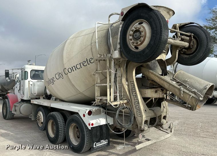 image for item KX9007 2015 Peterbilt 365  ready mix truck