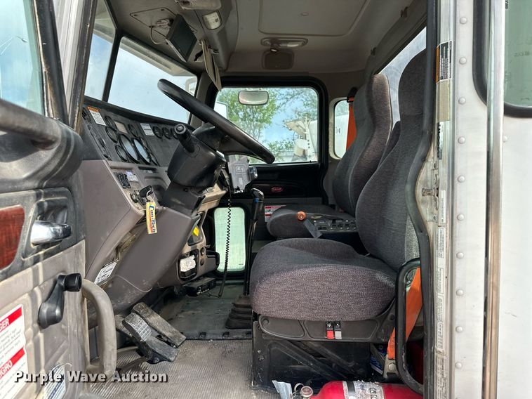 image for item KX9007 2015 Peterbilt 365  ready mix truck