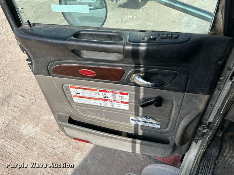 image for item KX9007 2015 Peterbilt 365  ready mix truck