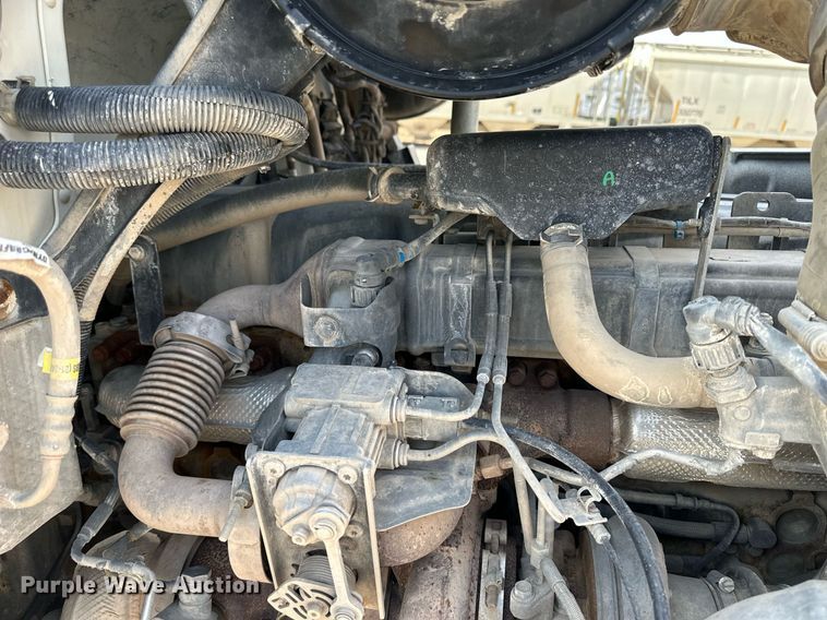 image for item KX9007 2015 Peterbilt 365  ready mix truck