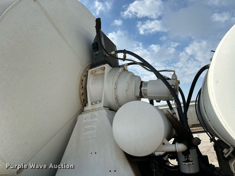 image for item KX9007 2015 Peterbilt 365  ready mix truck