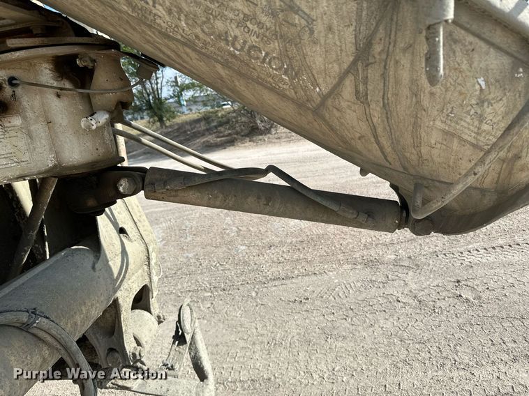 image for item KX9007 2015 Peterbilt 365  ready mix truck