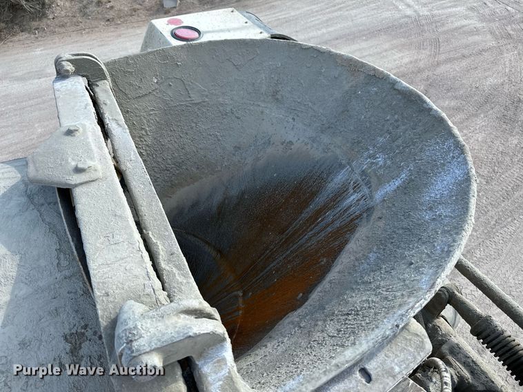 image for item KX9007 2015 Peterbilt 365  ready mix truck