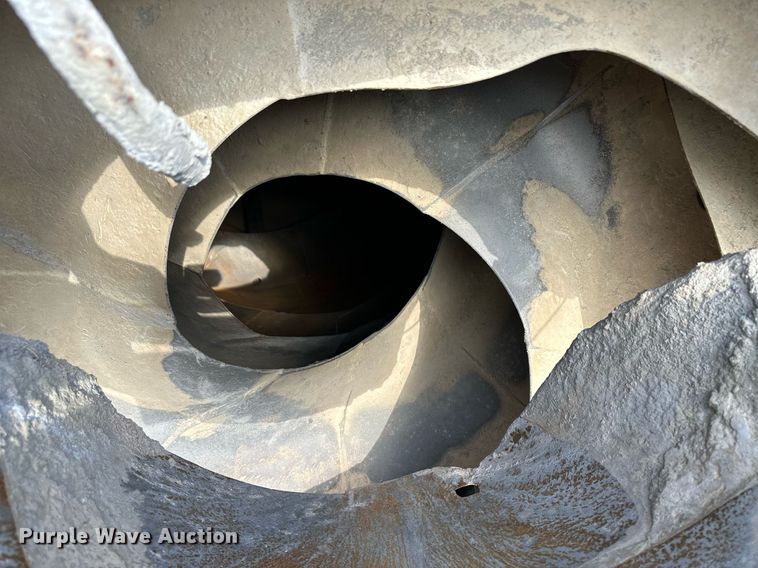 image for item KX9007 2015 Peterbilt 365  ready mix truck