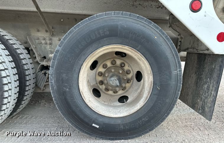 image for item KX9007 2015 Peterbilt 365  ready mix truck