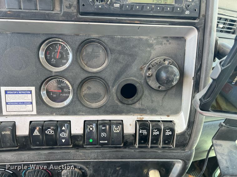 image for item LG9084 2014 Kenworth W900  ready mix truck