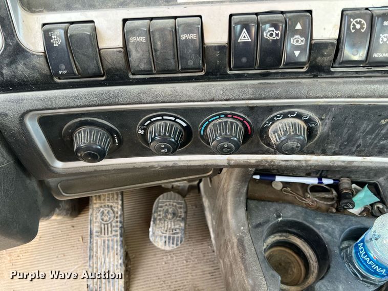 image for item LG9084 2014 Kenworth W900  ready mix truck