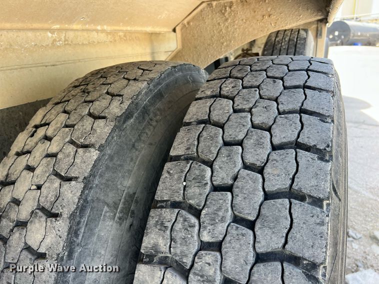 image for item LG9084 2014 Kenworth W900  ready mix truck