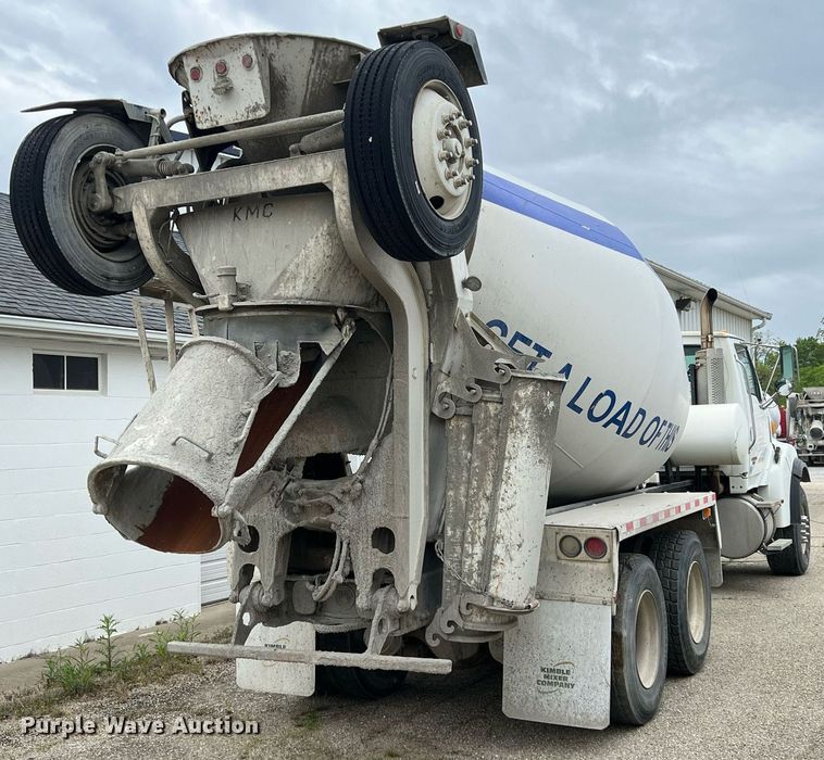 image for item LG9099 2007 Sterling L9500  ready mix truck