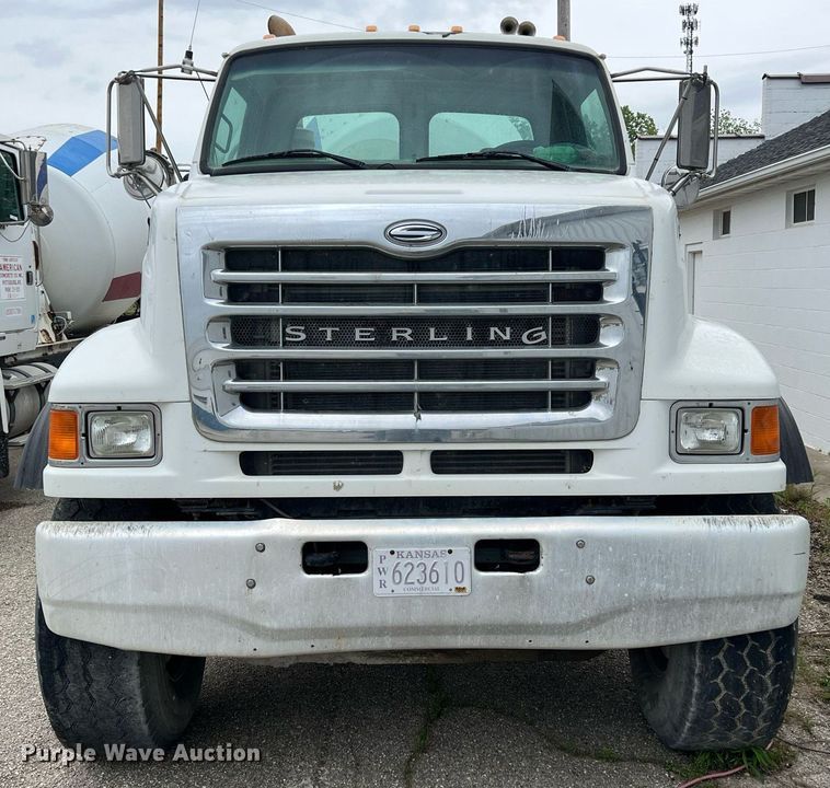 image for item LG9099 2007 Sterling L9500  ready mix truck