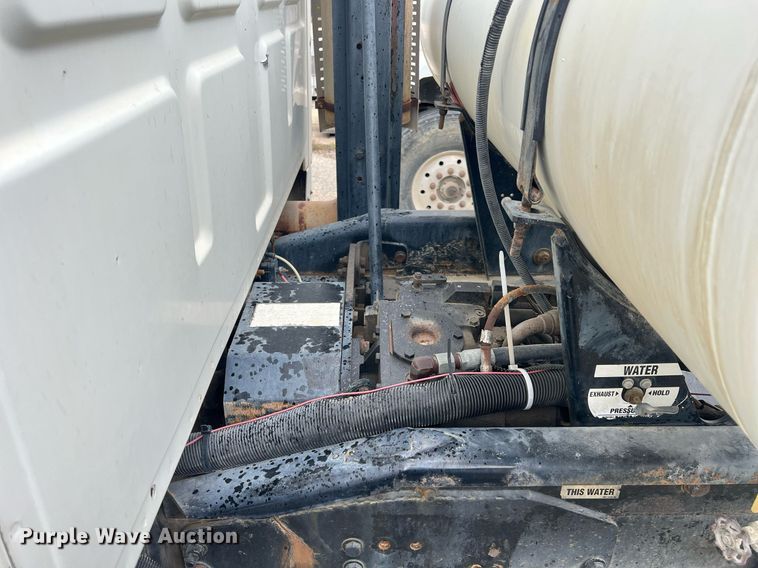 image for item LG9099 2007 Sterling L9500  ready mix truck