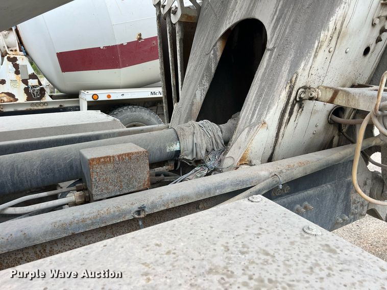 image for item LG9099 2007 Sterling L9500  ready mix truck