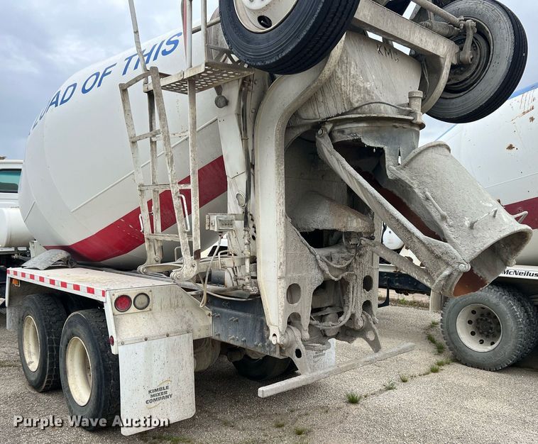 image for item LG9099 2007 Sterling L9500  ready mix truck