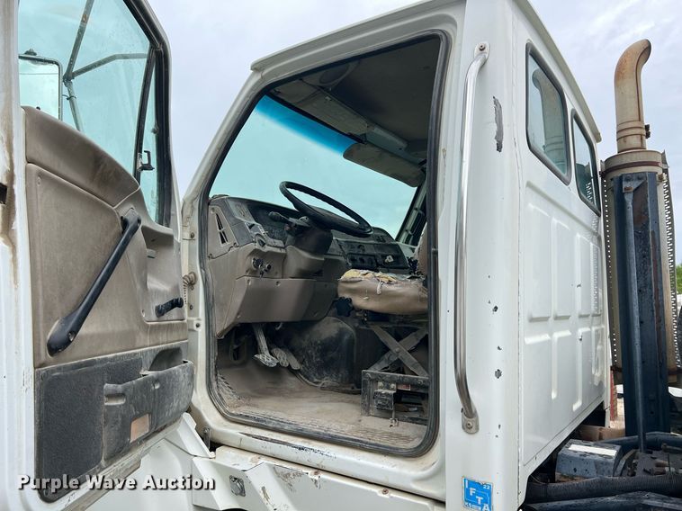 image for item LG9099 2007 Sterling L9500  ready mix truck