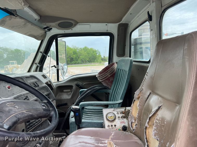 image for item LG9099 2007 Sterling L9500  ready mix truck