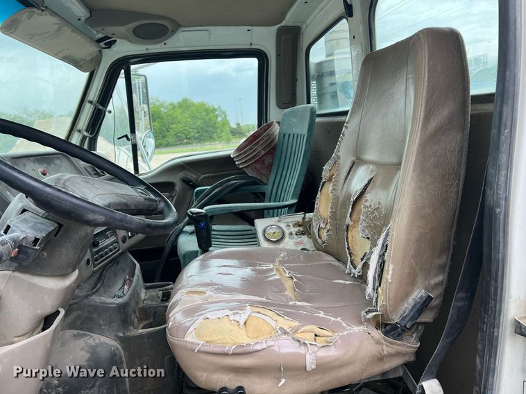 image for item LG9099 2007 Sterling L9500  ready mix truck