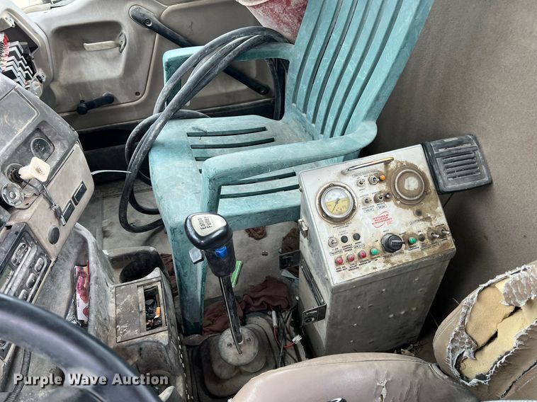 image for item LG9099 2007 Sterling L9500  ready mix truck