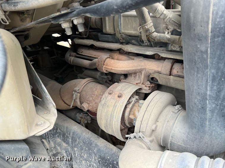 image for item LG9099 2007 Sterling L9500  ready mix truck