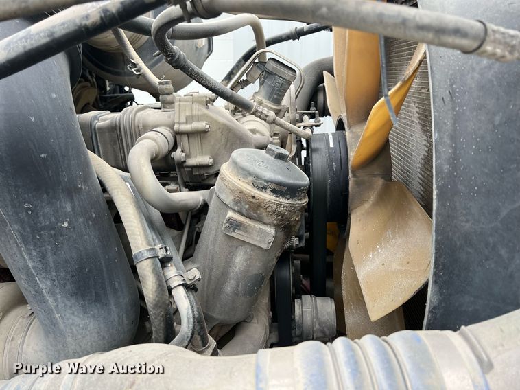 image for item LG9099 2007 Sterling L9500  ready mix truck