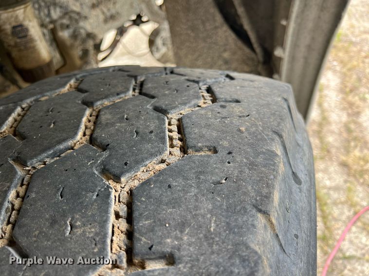 image for item LG9099 2007 Sterling L9500  ready mix truck